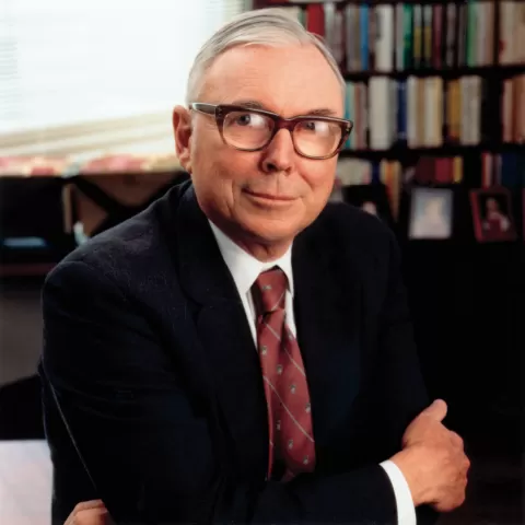 Charlie Munger e o valor de não ser estúpido